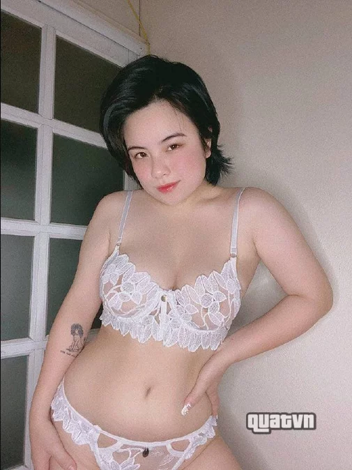 Ha-Le-Barbara-Crooked-Onlyfans-Leak-36.webp