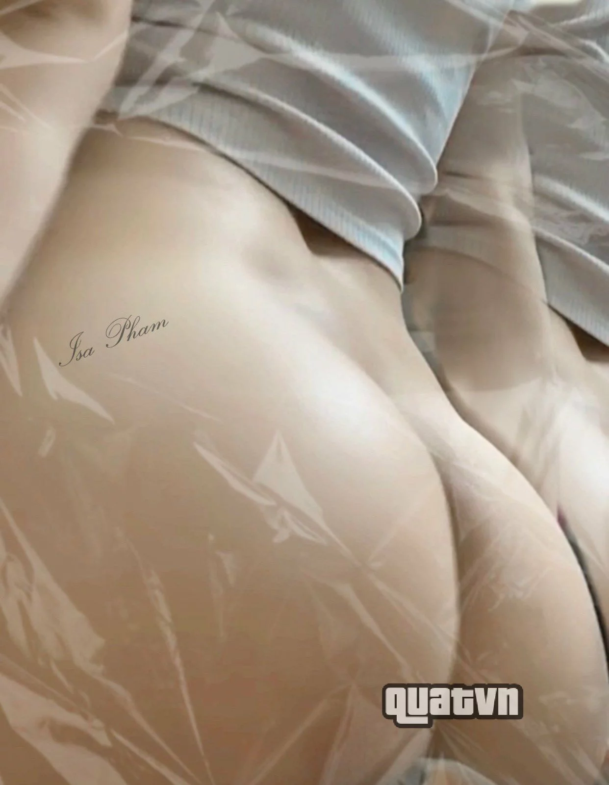 Isa-Pham-Collection-33.webp