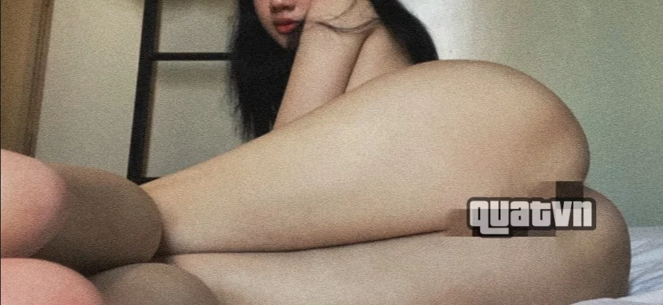 Nhan-Nhen-Nhen-nhennhensohot-Onlyfans-Leak-13.webp
