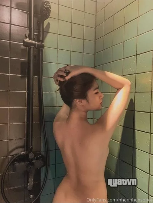 Nhan-Nhen-Nhen-nhennhensohot-Onlyfans-Leak-145.webp